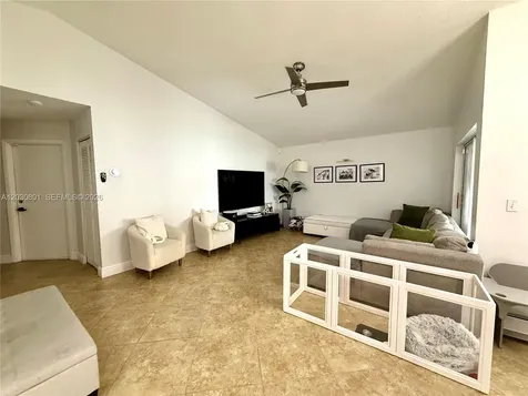 248 W Riverbend Drive Sunrise FL 33326