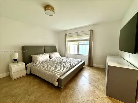 248 W Riverbend Drive Sunrise FL 33326