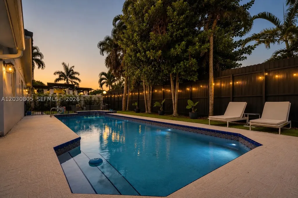 19040 S Saint Andrews Drive Hialeah FL 33015
