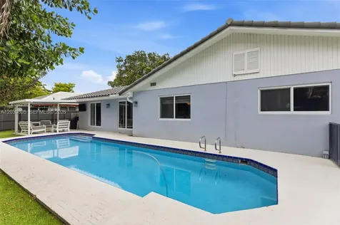 19040 S Saint Andrews Drive Hialeah FL 33015