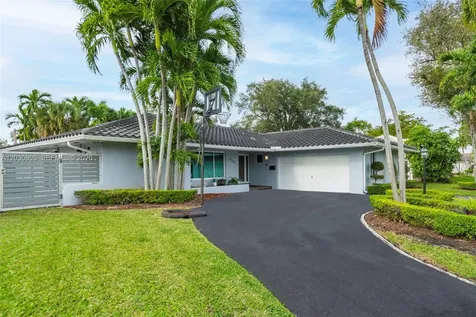 19040 S Saint Andrews Drive Hialeah FL 33015