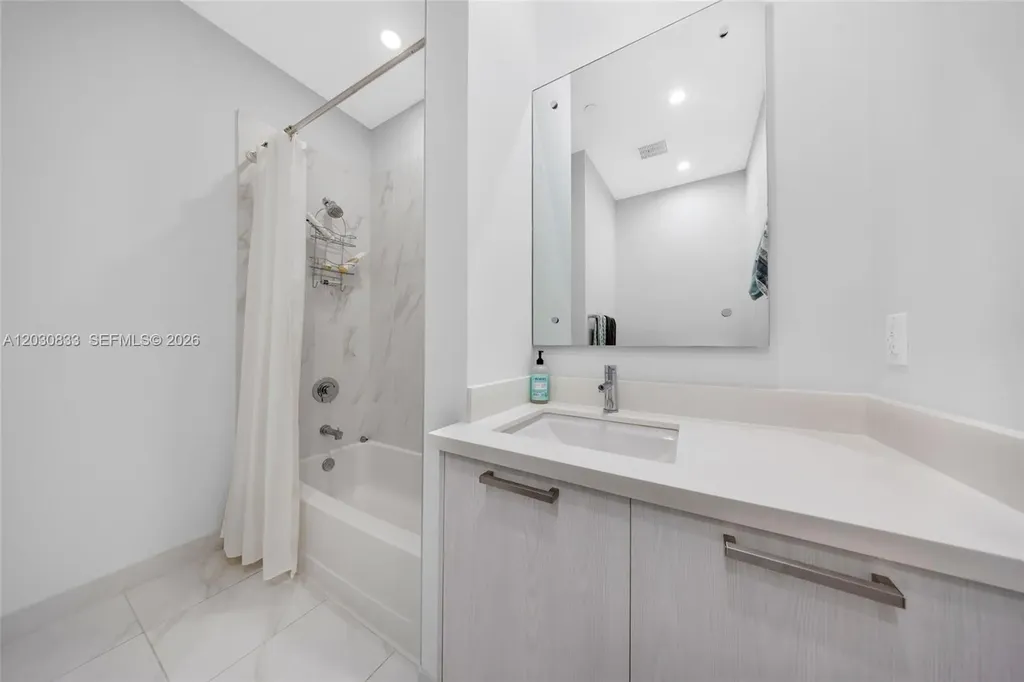 1025 NE 18th Avenue Fort Lauderdale FL 33304