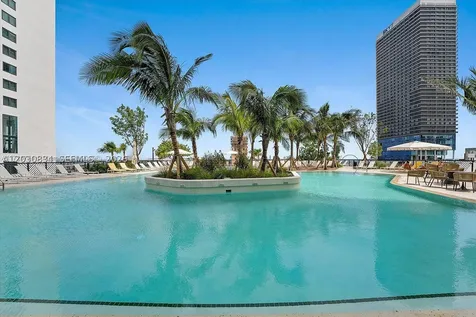 159 NE 6th Street Miami FL 33132