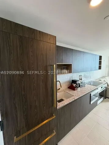 159 NE 6th Street Miami FL 33132