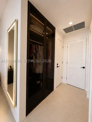 159 NE 6th Street Miami FL 33132