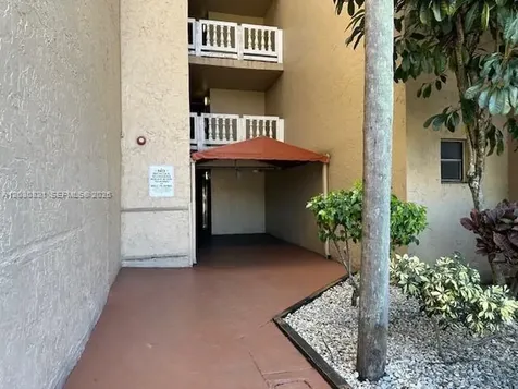 17000 NW 67th Avenue Hialeah FL 33015