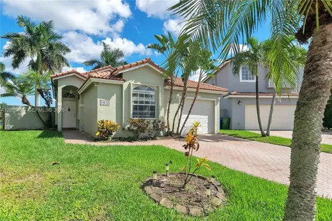 10627 NW 7th Street Pembroke Pines FL 33026