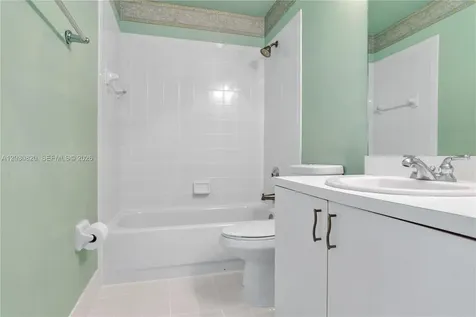 10627 NW 7th Street Pembroke Pines FL 33026