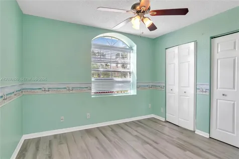 10627 NW 7th Street Pembroke Pines FL 33026