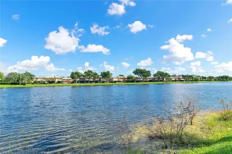 10627 NW 7th Street Pembroke Pines FL 33026