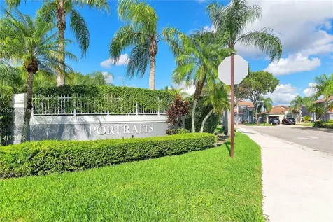 10627 NW 7th Street Pembroke Pines FL 33026