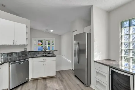 10627 NW 7th Street Pembroke Pines FL 33026