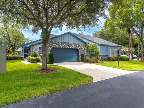 6561 Sutton Court Parkland FL 33067