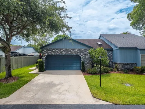 6561 Sutton Court Parkland FL 33067