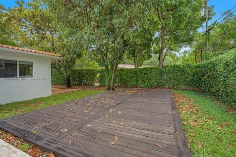 5510 Orduna Drive Coral Gables FL 33146