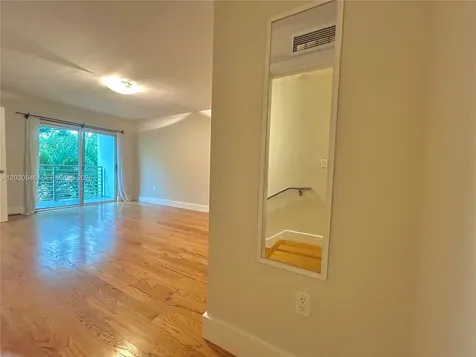 7541 SW 61st Avenue South Miami FL 33143