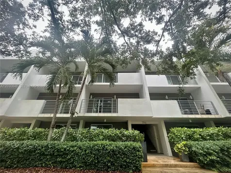 7541 SW 61st Avenue South Miami FL 33143