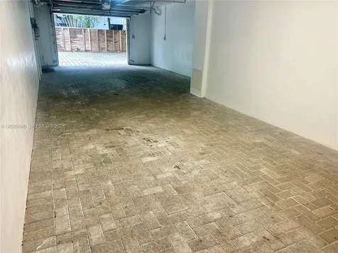 7541 SW 61st Avenue South Miami FL 33143