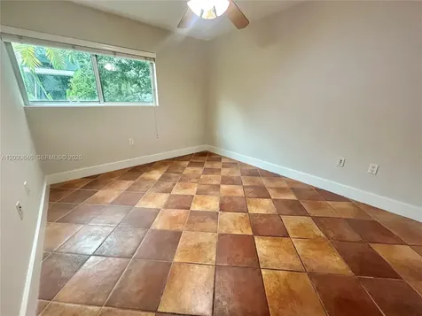 7541 SW 61st Avenue South Miami FL 33143