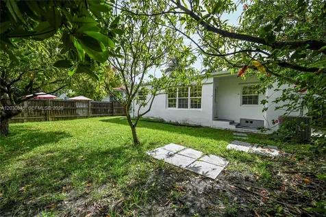8942 Carlyle Avenue Surfside FL 33154