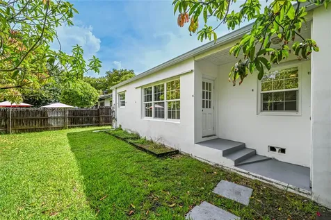 8942 Carlyle Avenue Surfside FL 33154