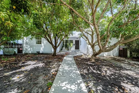 8942 Carlyle Avenue Surfside FL 33154