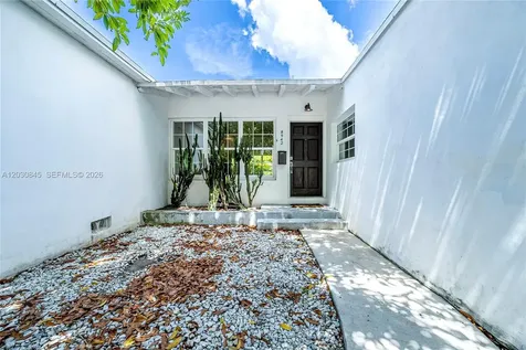 8942 Carlyle Avenue Surfside FL 33154