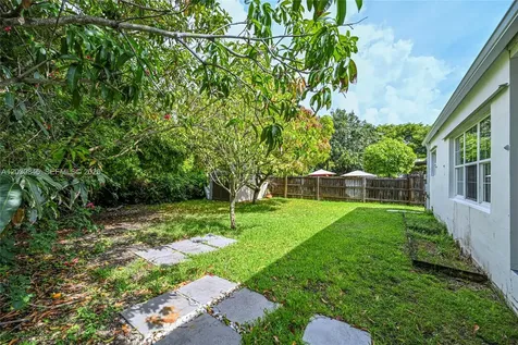 8942 Carlyle Avenue Surfside FL 33154