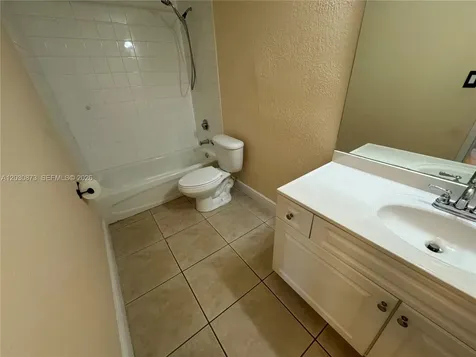 5201 Geneva Way Doral FL 33166