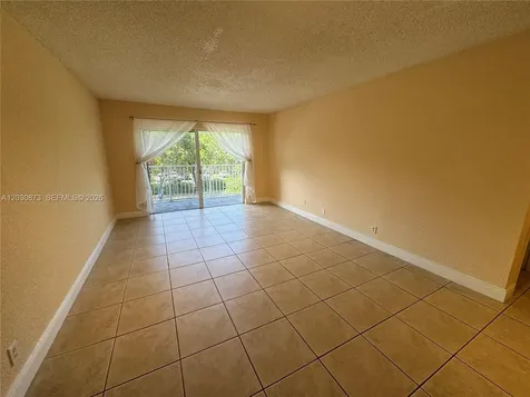 5201 Geneva Way Doral FL 33166