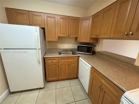 5201 Geneva Way Doral FL 33166