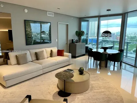 488 NE 18th Street Miami FL 33132