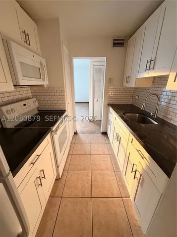 7250 SW 94th Place Miami FL 33173