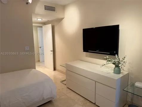 7000 Island Boulevard Aventura FL 33160