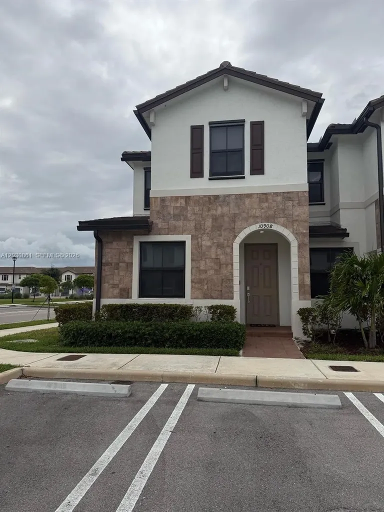 11024 W 35th Lane Hialeah FL 33018