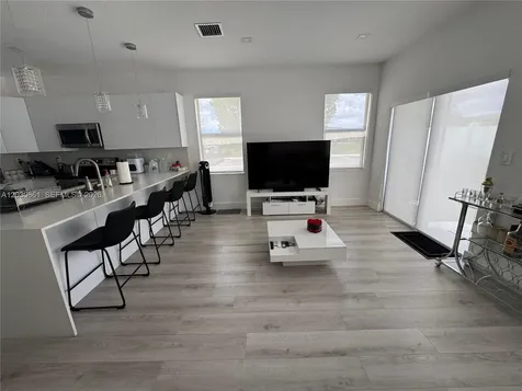 11024 W 35th Lane Hialeah FL 33018