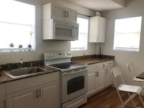 737 Jefferson Avenue Miami Beach FL 33139