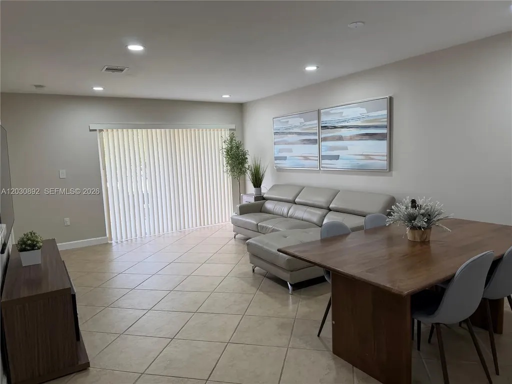 4712 NW 114th Avenue Doral FL 33178