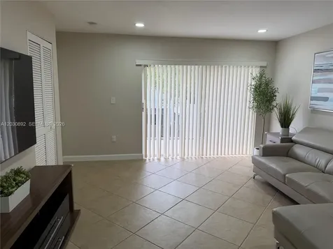 4712 NW 114th Avenue Doral FL 33178