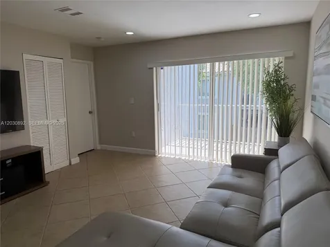 4712 NW 114th Avenue Doral FL 33178