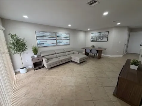 4712 NW 114th Avenue Doral FL 33178