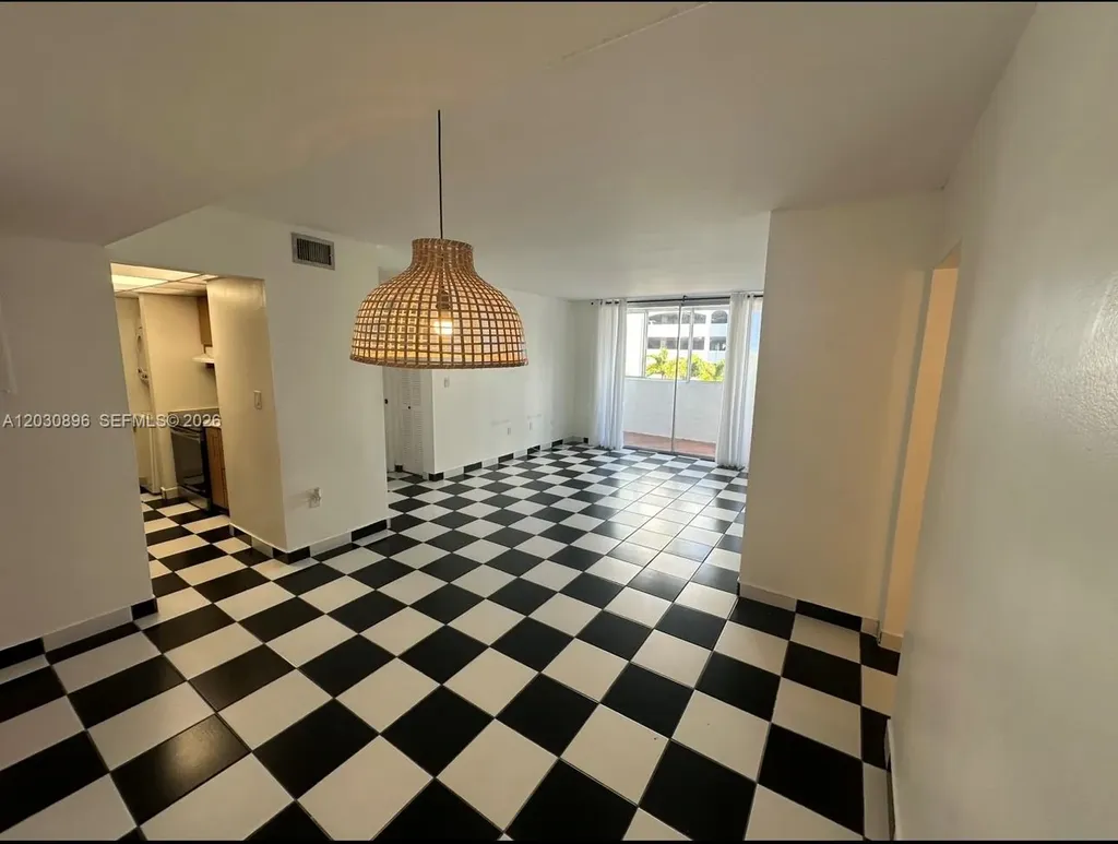 5055 NW 7th Street Miami FL 33126