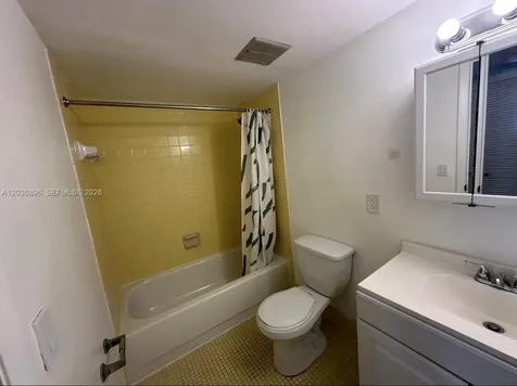 5055 NW 7th Street Miami FL 33126
