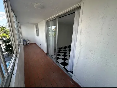 5055 NW 7th Street Miami FL 33126