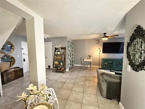 7561 NW 16th Street Plantation FL 33313