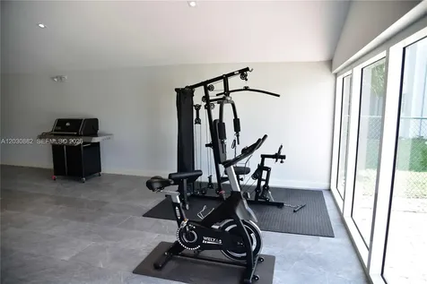 7561 NW 16th Street Plantation FL 33313