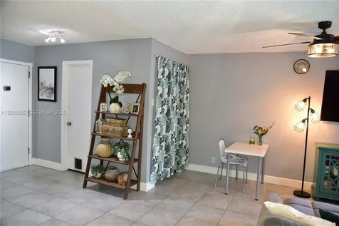 7561 NW 16th Street Plantation FL 33313