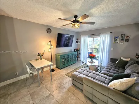 7561 NW 16th Street Plantation FL 33313