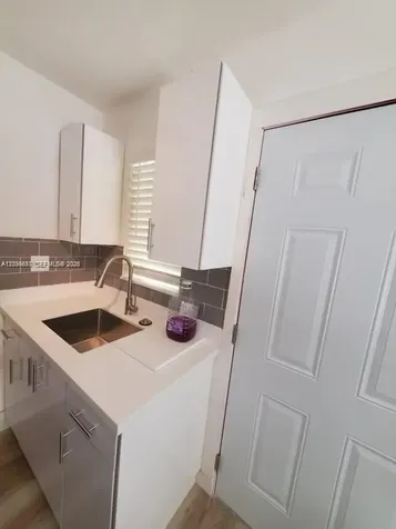 243 SW 14th Street Dania Beach FL 33004