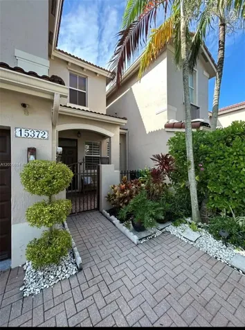 15372 SW 9th Way Miami FL 33194